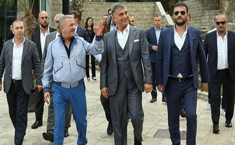 Mafiya başçısı Azərbaycan nömrəli “Rolls-Royce”la İsmayılovun evinə getdi - VİDEO