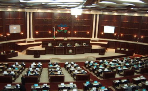 Deputatların maaşı üçün nə qədər vəsait ayrılır?