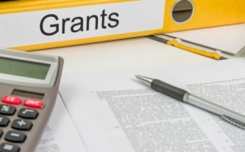 Dövlət büdcəsindən qrantlar gizli ayrılır – Ekspertdən açıqlama
