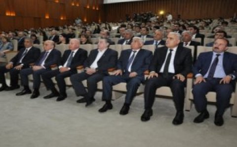 YAP-ın Siyasi Şurasının iclası başladı