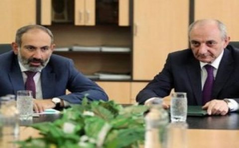 Paşinyan Xankənində Azərbaycanla danışıqları müzakirə edir