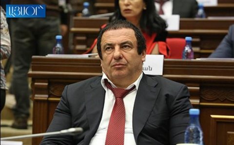 Ermənilər ərəb şeyxlərini küsdürüb milyardlar itirdilər – “Merlə görüşdə telefonla danışırdılar...”