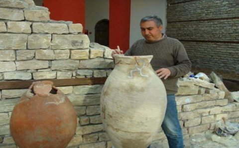 QIZIL axtaranlar, yoxsa ARXEOLOQLAR? - Pir ətrafında QALMAQAL 
