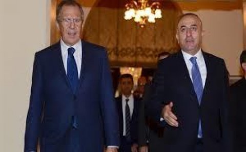 Çavuşoğlu Lavrovla ayaqüstü görüşdü