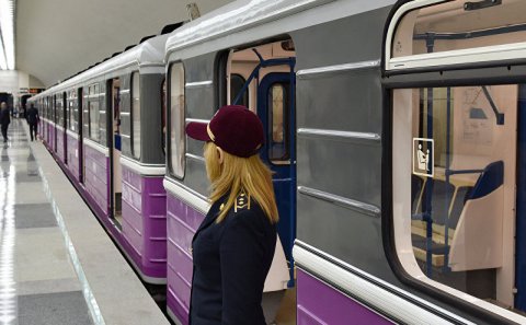Metroda sərnişinin relslərin üstünə yıxılması ilə bağlı rəsmi açıqlama