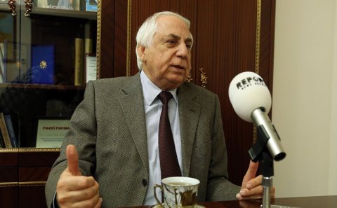 Hadi Rəcəbli Milli Məclisdəki kabinetini boşaltdı