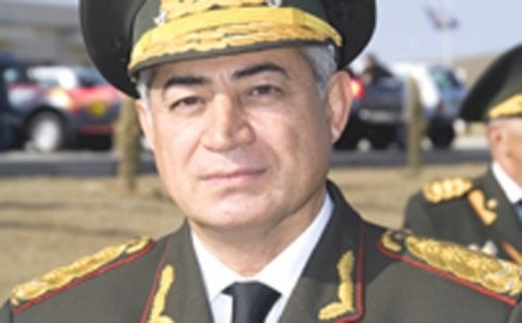 Prezidentin vəzifədən azad etdiyi məşhur general... - Dosye