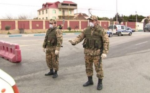 Əvəz Şükürovun oğlu karantini pozdu, maşınla yol qurğularını qırıb keçdi