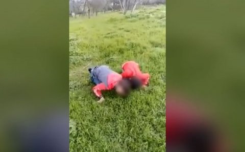 Uşaqlarına “otlamağı” öyrədən ata həbs olundu - 10 gün iş