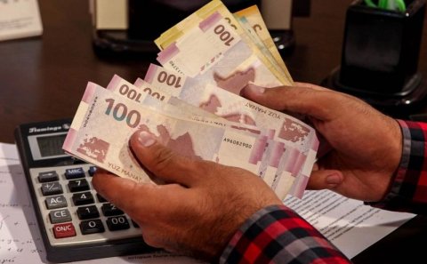 Bakıda bu işçilərin maaşı 20 faizdən çox artıb