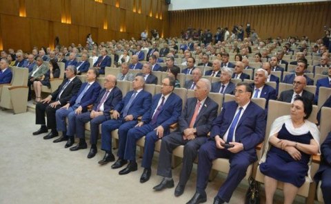 YAP toplanır — Bu şəxslərin məsələsinə baxılacaq