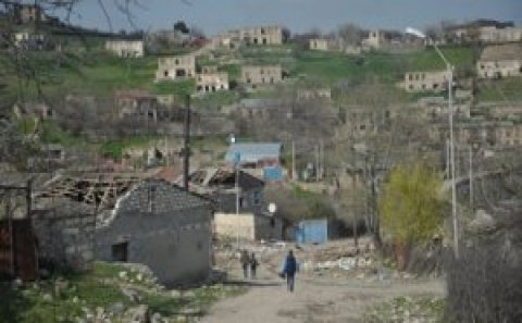 Ağdərənin Talış kəndində evlərə və dəyirmana od vurulub