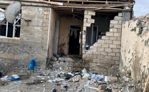 Naftalanda bir ailənin beş üzvünün düşmən təxribatı ilə öldüyü evdən FOTOREPORTAJ