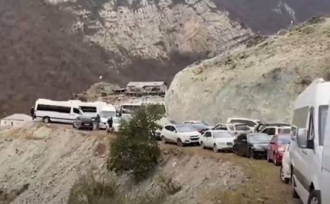 Ermənilər Kəlbəcər yolu ilə həm çıxır, həm də qayıdırlar?..- “Artıq 8 min nəfər qayıdıb” 