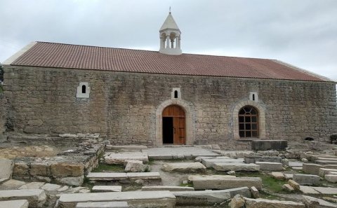 Ermənilərdən daha bir saxtakarlıq: Xocavənddə abidəyə zəng qülləsi artırdılar — FOTOFAKT