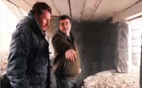 Qarabağın baş terrorçusu rusiyalı blogerlə yeni qazılmış səngər və bunkerlərdə... - VİDEO