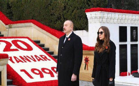Prezident və birinci xanım Şəhidlər xiyabanını ziyarət etdi (FOTOLAR)