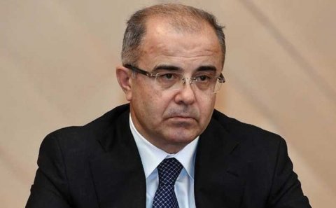 Rektor 1 milyona ev, 440 minə son model avtomobil aldı — FOTO