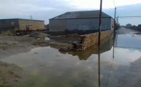 “Evlərimiz suyun içində, maraqlanansa yox