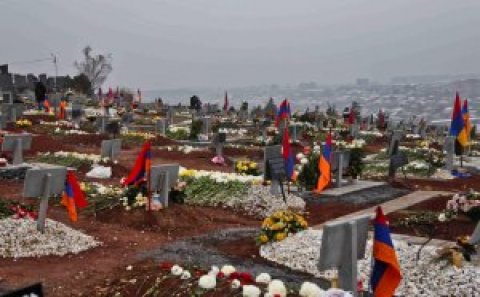 Ermənilər 4 minə yaxın yeni məzar qazıblar