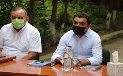 Xankəndinə gələn erməni nazir Azərbaycan torpağında meşə salmağa qərar verdi...