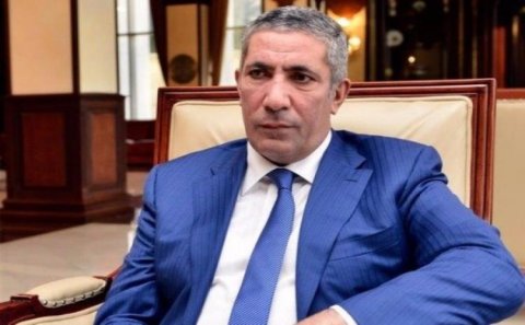 Siyavuş Novruzov Elxan Şükürlüyə cavab verdi: “Onu adam hesab eləmirəm“