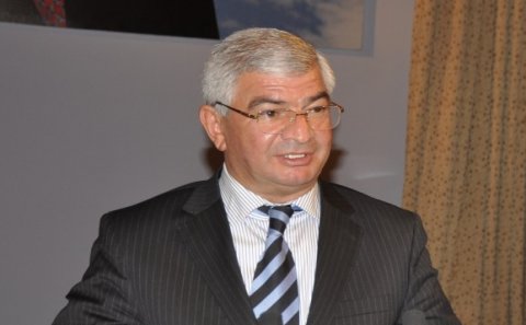 İcra başçısı qardaşına yas mərasimi keçirən vəzifəli şəxsi İŞDƏN ÇIXARDI