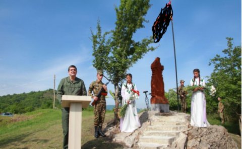 Araik Ağdamın kəndində yeni xaçkar abidəsinin açılışını etdi...-FOTOLAR