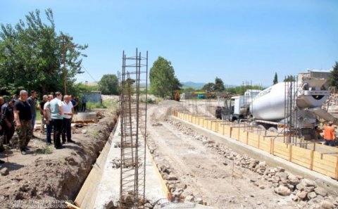 Araik Xocavənd şəhərimizdə qoz əkdirir, binalar tikdirir...-FOTOLAR