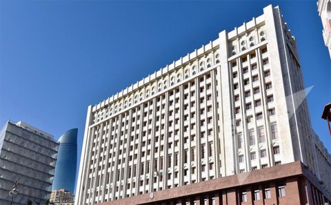 Ziyalılar bu dəfə Prezident Administrasiyasının rəhbərinə müraciət etdilər: “Dövlət dilinə qarşı hörmətsizliyə son qoyulmalıdır”