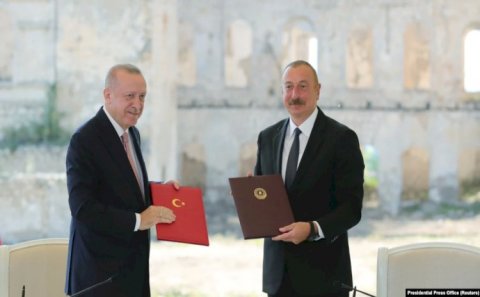 Şuşa Bəyannaməsi – “Konfederativ münasibətlər qurulur”