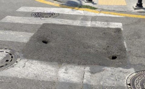 Bakının mərkəzində yol çökür - Foto