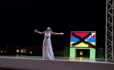 Erməni müğənni müsəlman(!) ölkəsində “Artsax” mahnısı oxudu... - FOTO