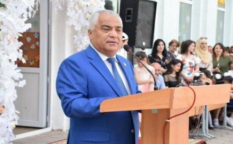 İcra başçısının bu əməli etiraza səbəb oldu - VİDEO