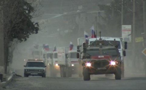 Rus qoşunları sərhədə gəlir: Bakının strateji manevrləri