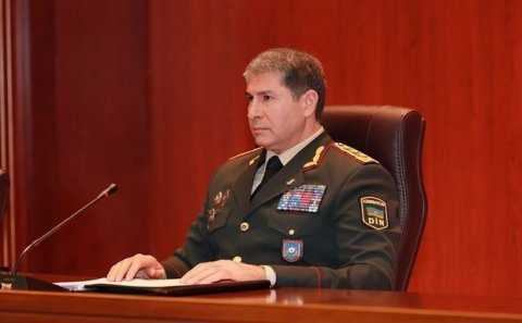 Vilayət Eyvazov rəis müavinini işdən qovdu