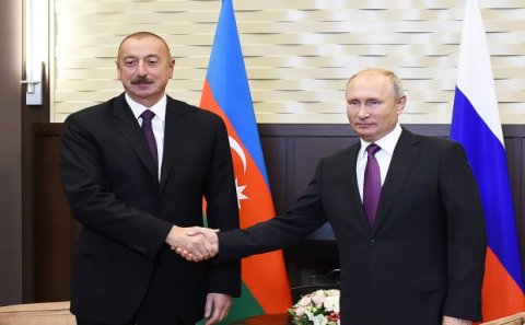 “Putin zəng vurub soruşdu ki, mövqeyinizin üzərində dayanırsınız?” - İlham Əliyev