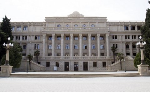 Tələbələri arasında korona aşkarlanan universitetlər – Siyahı