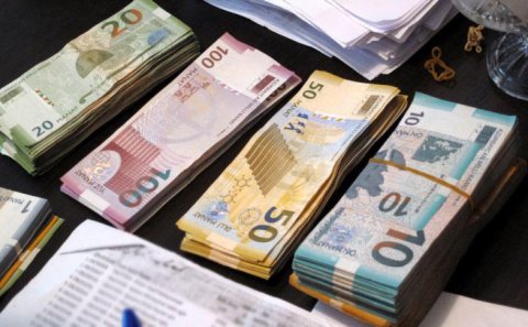 Manat Ermənistan bazarına daxil olur