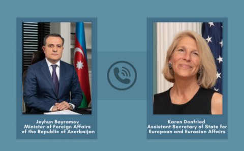 Ceyhun Bayramov və ABŞ Dövlət katibinin köməkçisi sərhəddəki gərginliyi müzakirə edib