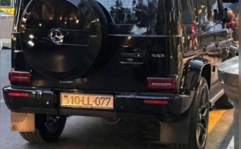Başçının oğlu yarım milyonluq maşınına yeni nömrə aldı