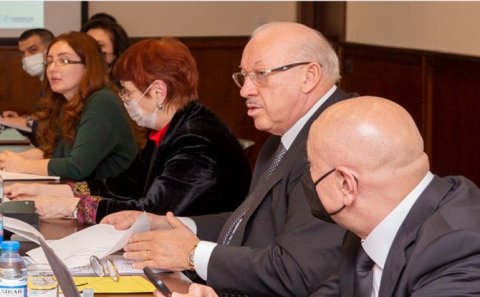 Prezidentlərin zarafatı AZAL şefini imicini dəyişdirməyə vadar etdi - Bığ saxlamağa başladı