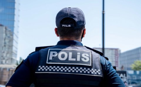 Azərbaycanda polis GÜLLƏLƏNDİ