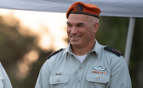 General açıq şəkildə hədələdi: 
