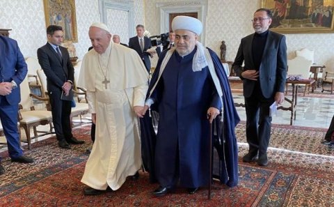 Şeyxülislam Allahşükür Paşazadə Roma Papası ilə görüşüb - FOTO