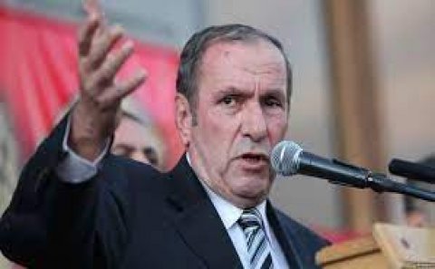 Ter-Petrosyan: Paşinyan hakimiyyəti saxlamağa, Koçaryan və Sarkisyan ələ keçirməyə çalışırlar