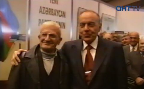 Heydər Əliyevin tələbə yoldaşı ilə görüşündən maraqlı görüntülər 