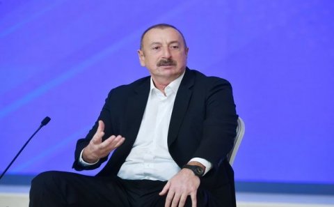 İlham Əliyev: “Xaricdə təhsil alanlar gəlib burada işləsinlər və Vətənə burada xeyir gətirsinlər”