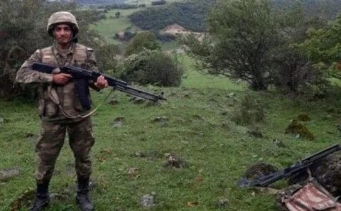 “Adam o yerləri gəzəndə elə bil ki, dərdinin üstünə bir dərd də gəlir...” - Şəhid atası...