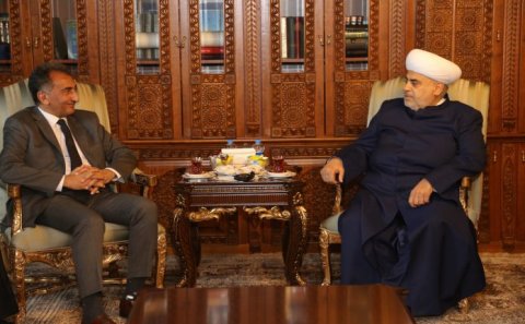 Şeyxülislam İraq XİN başçısının müavinini qəbul edib